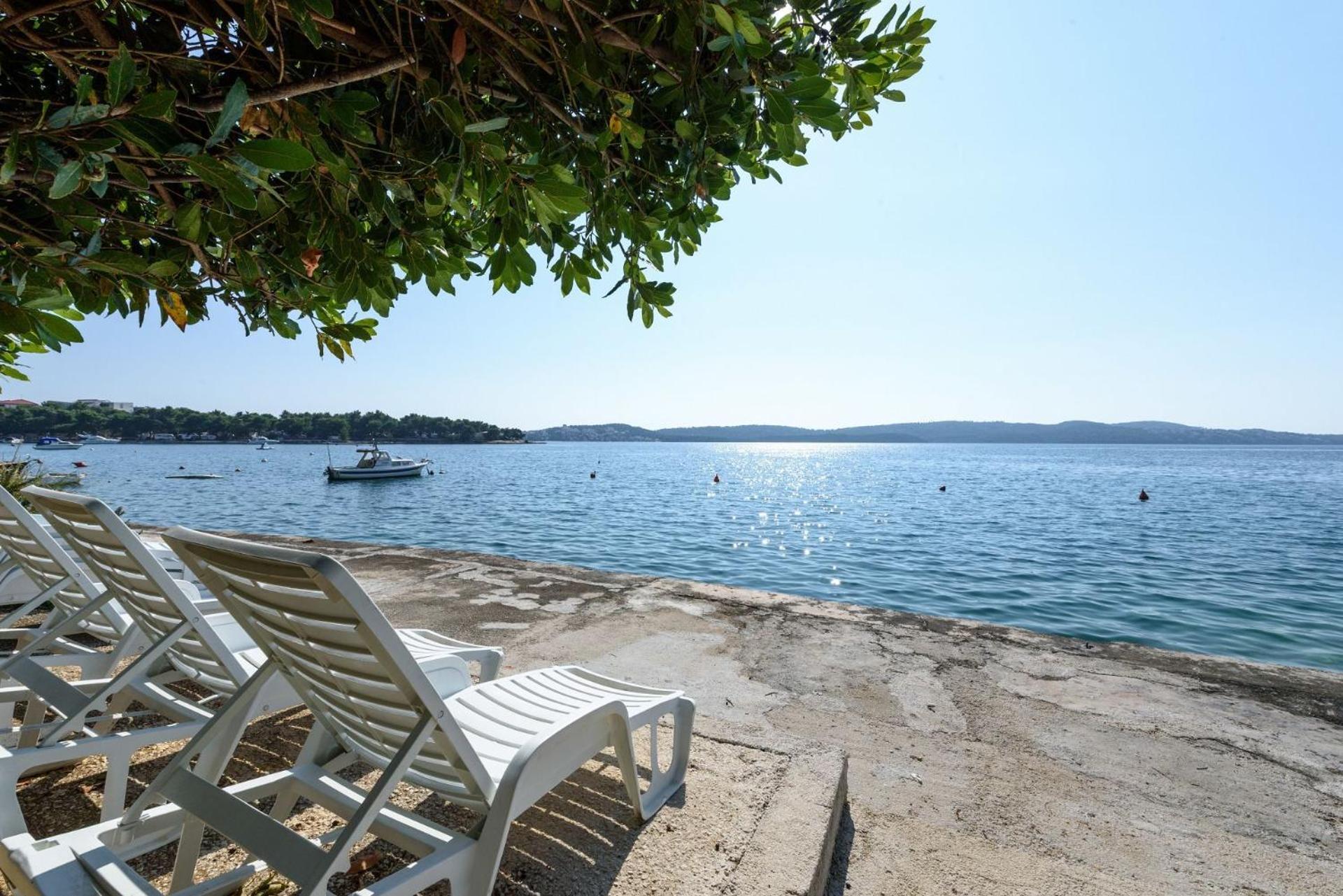 Apartments Mihaela Trogir Ngoại thất bức ảnh